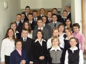 2005.04.26 — kl. IIIag przed egzaminem gimnazjalnym (fot. Rafał C.)